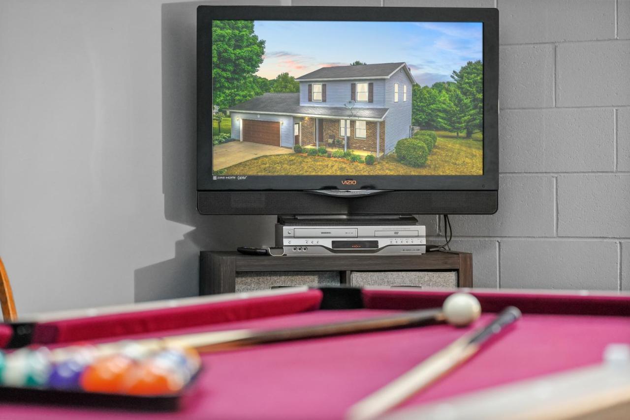 Long Lake Retreat- Hot Tub, Pool Table, Firepit Traverse City Exterior foto